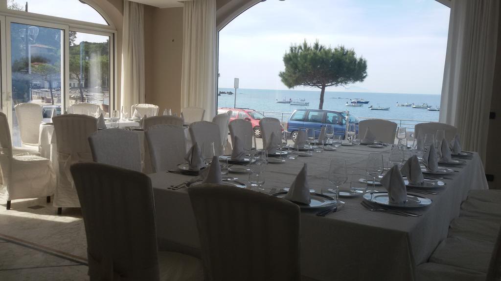 Hotel Ristorante La Tartaruga Capo dʼOrlando Kültér fotó